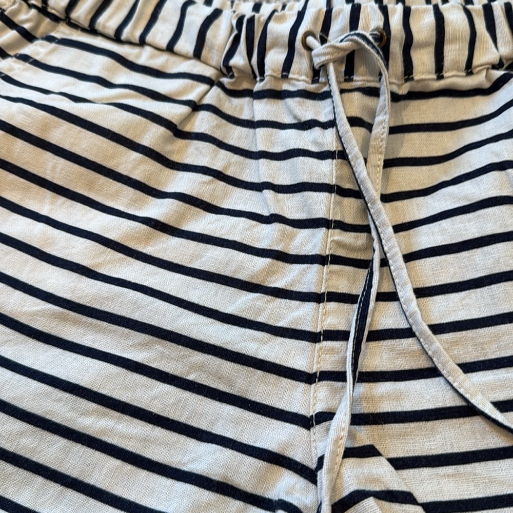 Cream and navy striped shorts - Picture 2 of 5